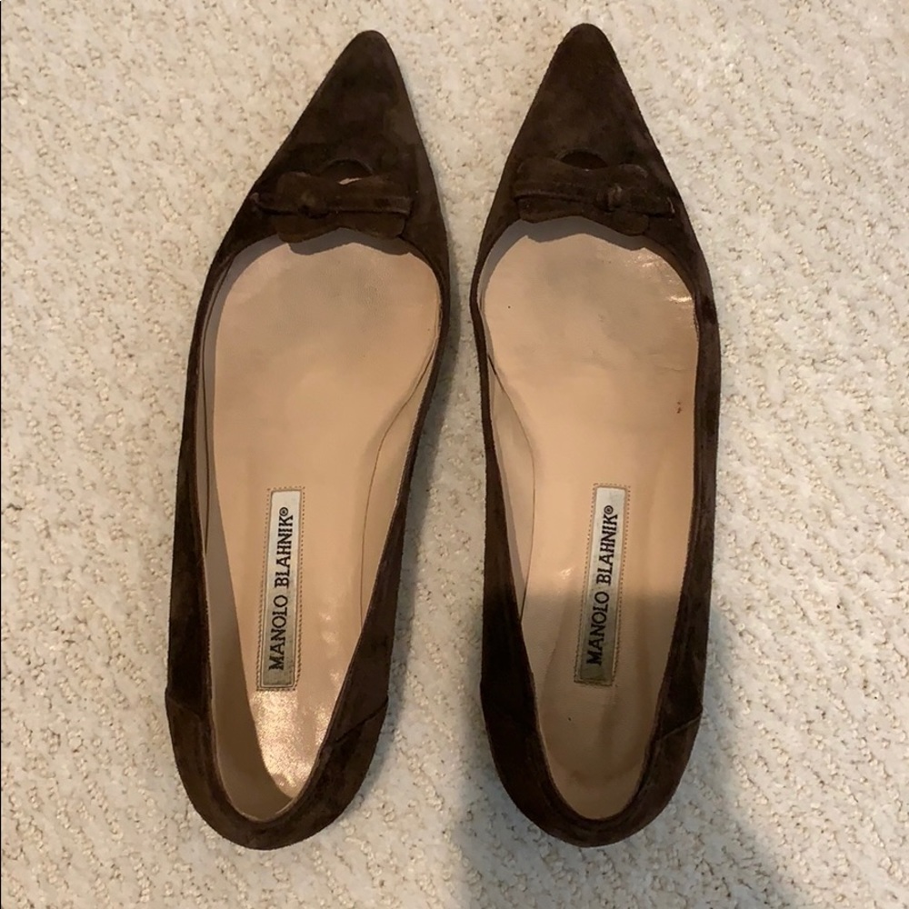 Brown suede Manolo flats